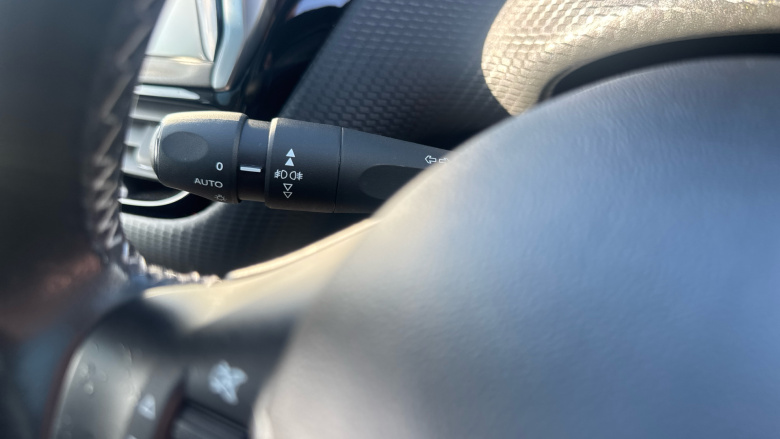 Peugeot 208 1.2 PureTech Allure Premium 5dr Petrol Hatchback